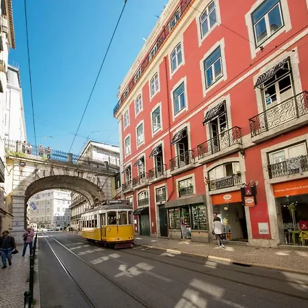 A Captivating Close To River Tagus In Lägenhet *