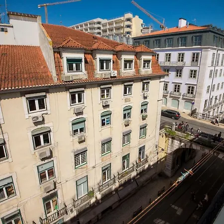 A Captivating Close To River Tagus In Lägenhet *