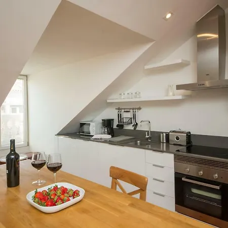 Luminous Rooftop By The River Tagus By Nestatlisbon Apartment *