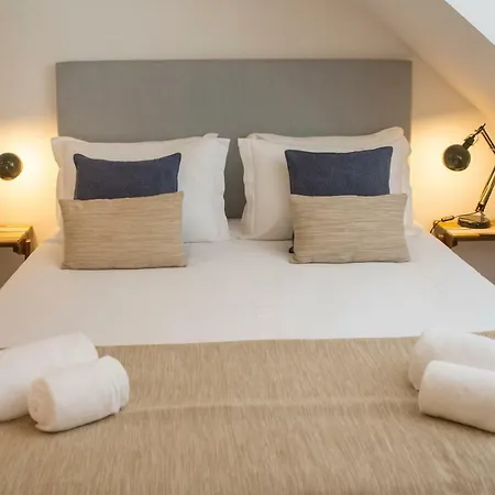 A Captivating Close To River Tagus In Lizbona