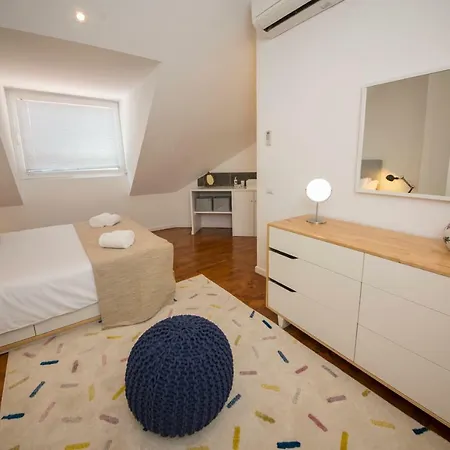 Apartament A Captivating Close To River Tagus In