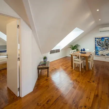 A Captivating Close To River Tagus In Apartment Lisbon